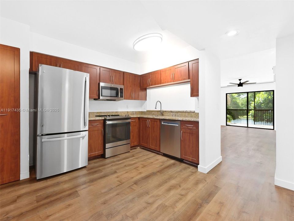 待售: $184,900 (1 贝兹, 2 浴室, 1140 平方英尺)