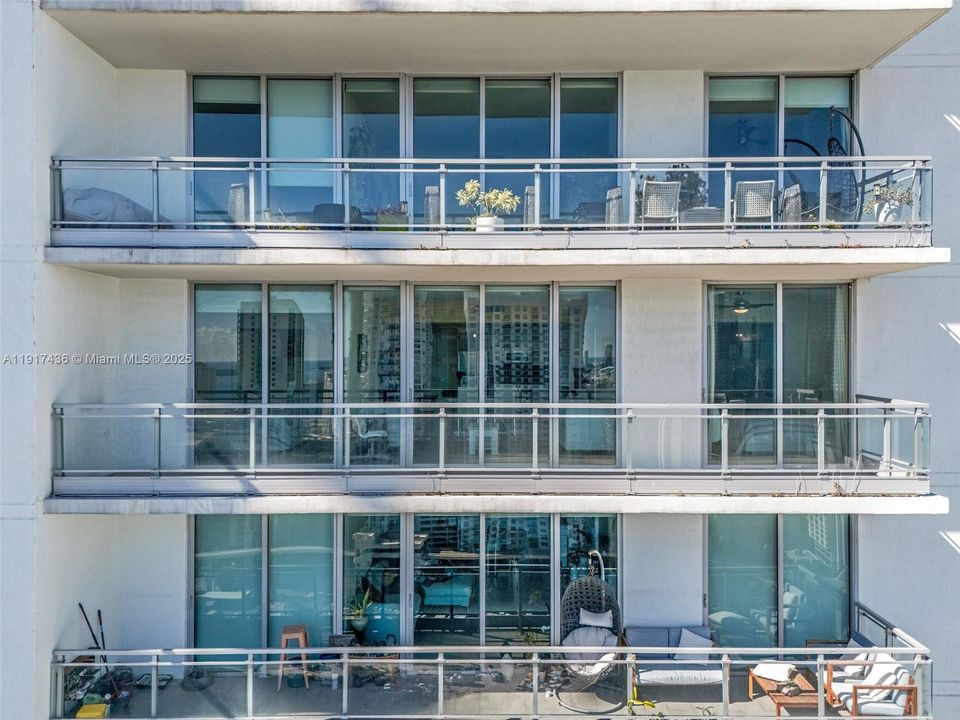 На продажу: $695,000 (2 спален, 2 ванн, 1118 Квадратных фут)