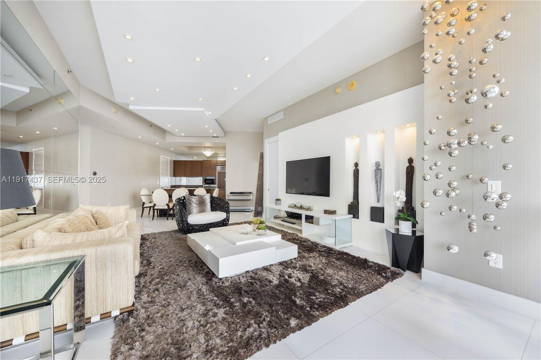 For Sale: $1,847,000 (3 beds, 3 baths, 2084 Square Feet)