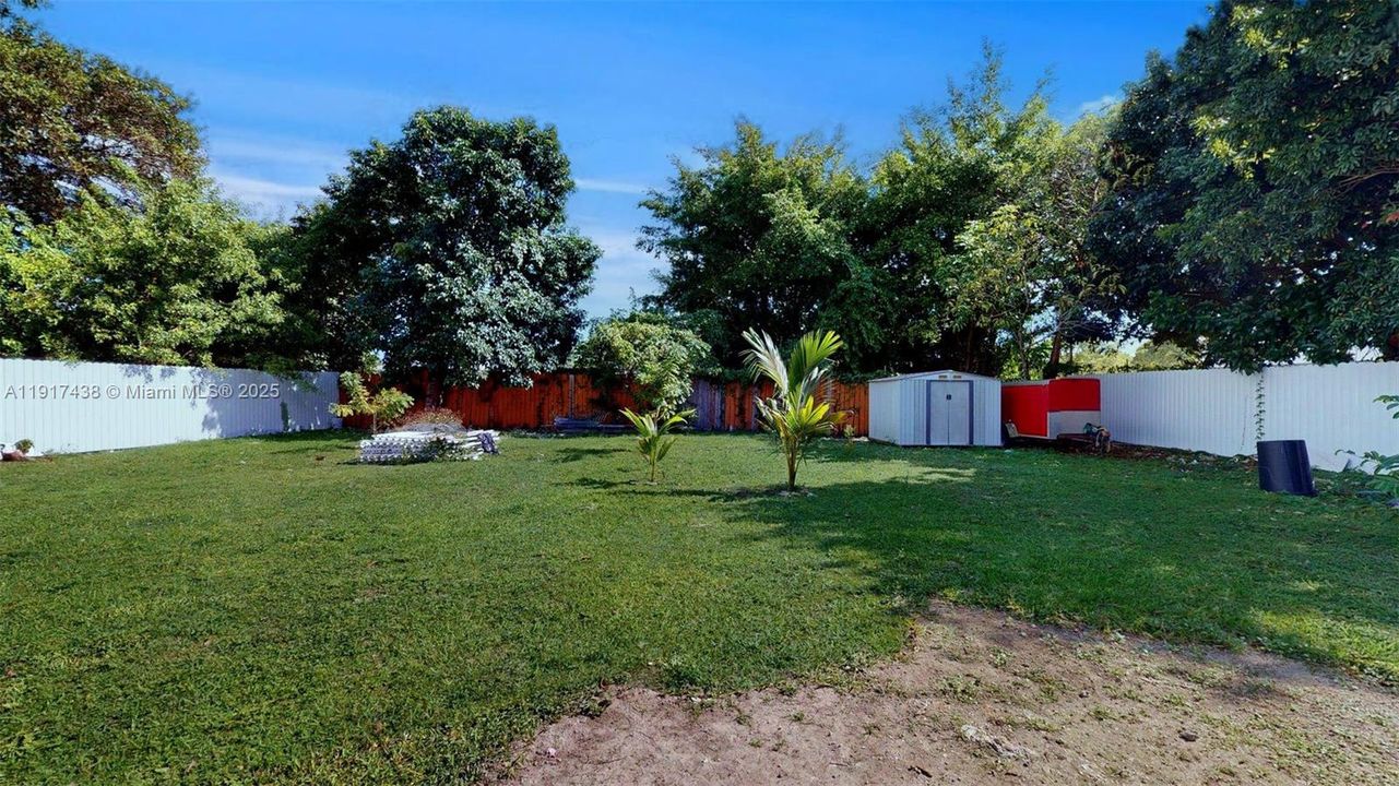 待售: $415,000 (3 贝兹, 1 浴室, 1075 平方英尺)