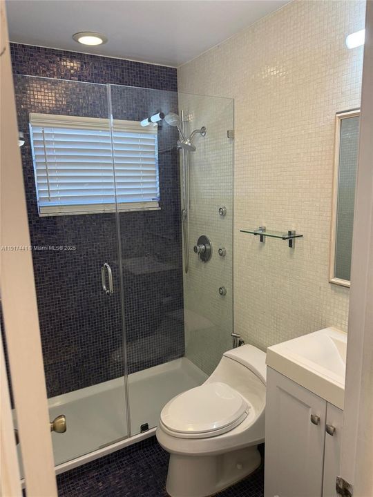 待售: $635,000 (3 贝兹, 2 浴室, 1420 平方英尺)