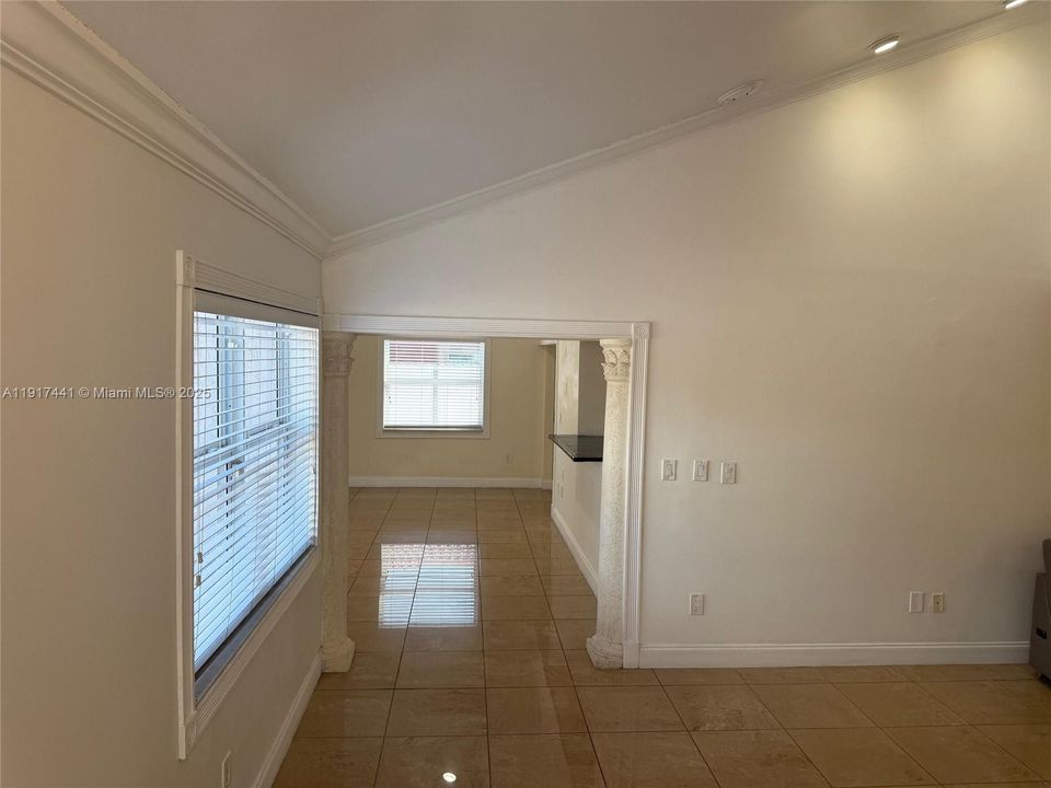 待售: $635,000 (3 贝兹, 2 浴室, 1420 平方英尺)