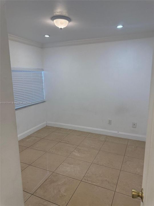 待售: $635,000 (3 贝兹, 2 浴室, 1420 平方英尺)