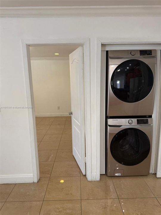 待售: $635,000 (3 贝兹, 2 浴室, 1420 平方英尺)