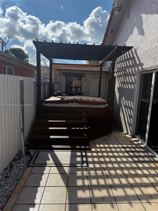 待售: $635,000 (3 贝兹, 2 浴室, 1420 平方英尺)