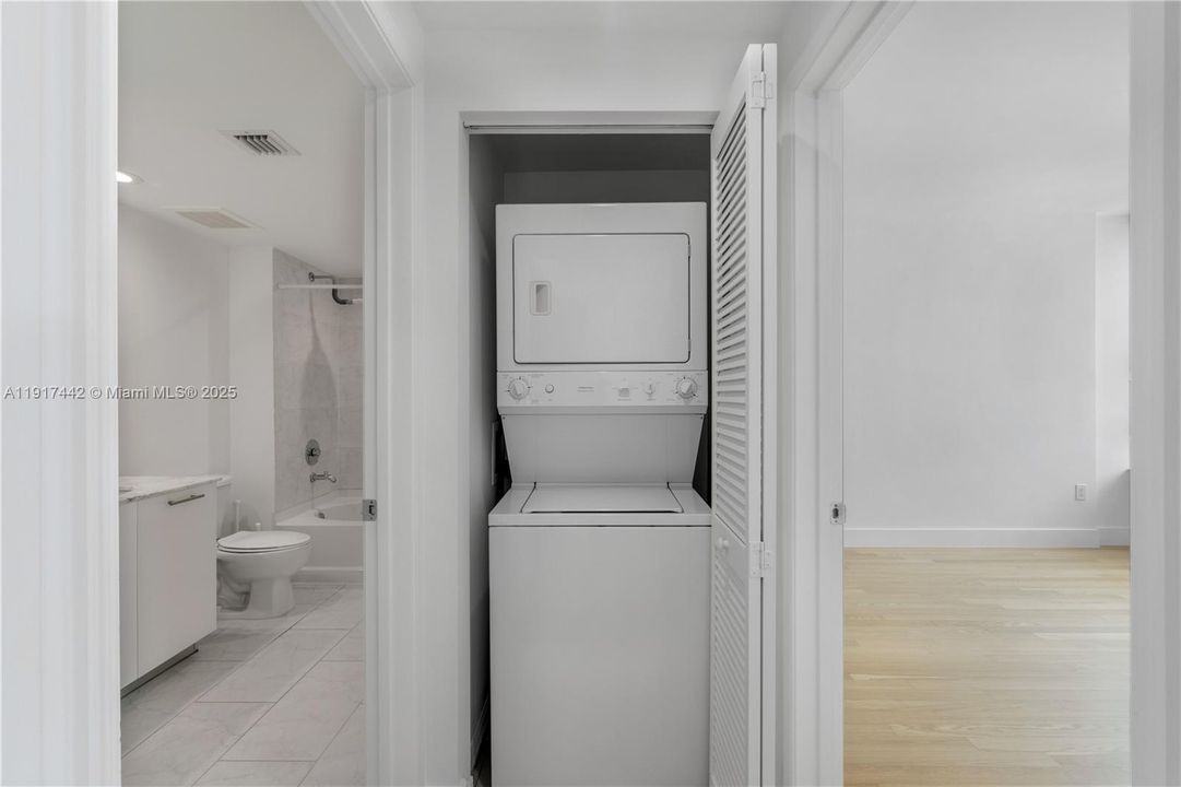 Под контрактом: $3,350 (1 спален, 1 ванн, 628 Квадратных фут)