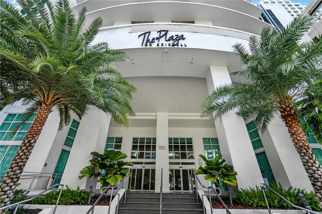 Под контрактом: $3,350 (1 спален, 1 ванн, 628 Квадратных фут)