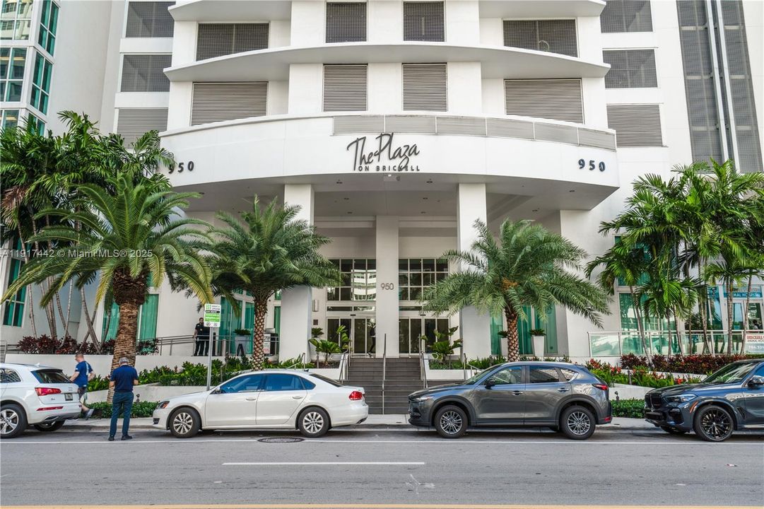 Под контрактом: $3,350 (1 спален, 1 ванн, 628 Квадратных фут)