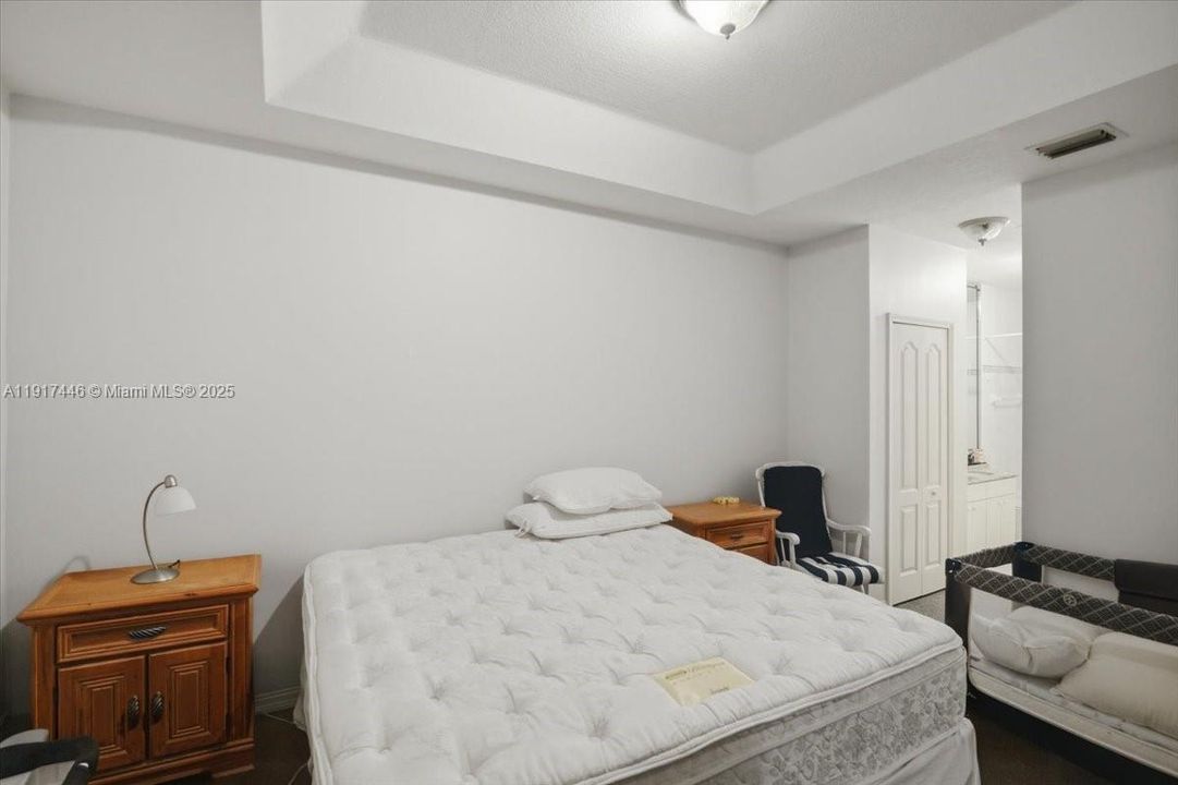 На продажу: $560,000 (4 спален, 2 ванн, 1809 Квадратных фут)