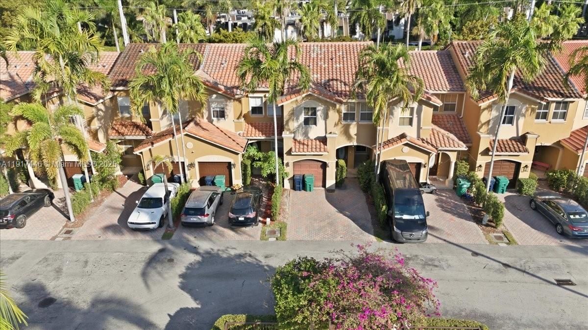 На продажу: $560,000 (4 спален, 2 ванн, 1809 Квадратных фут)