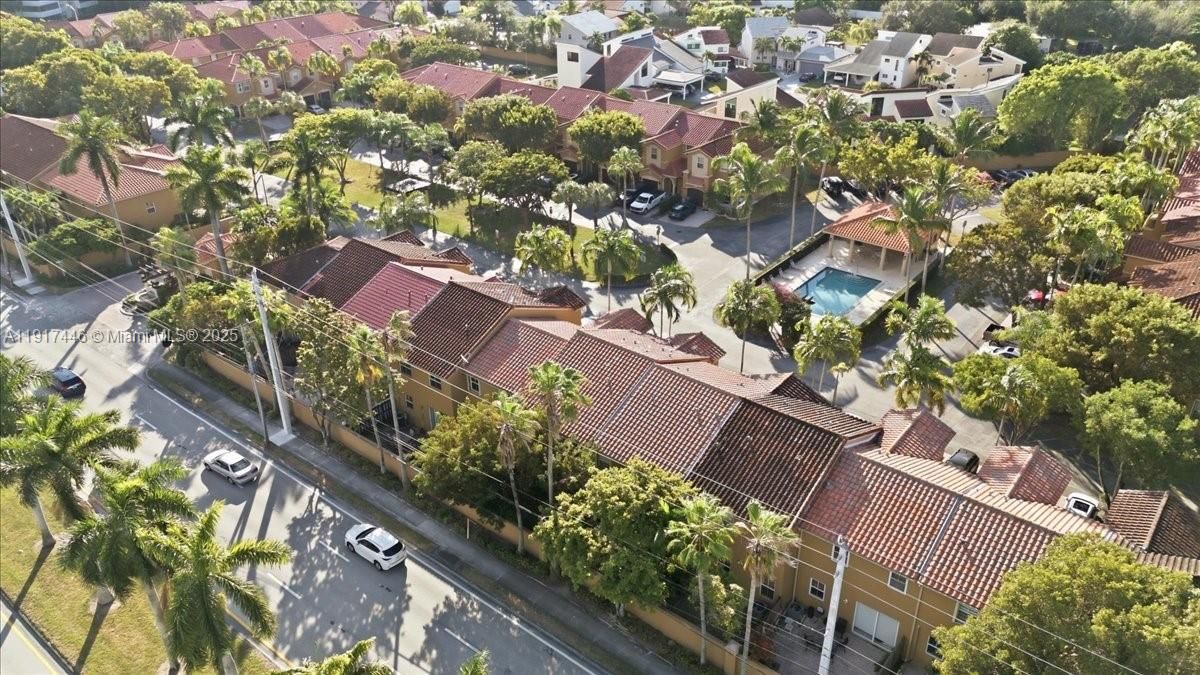 На продажу: $560,000 (4 спален, 2 ванн, 1809 Квадратных фут)