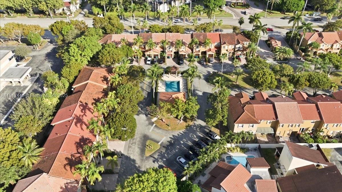 На продажу: $560,000 (4 спален, 2 ванн, 1809 Квадратных фут)