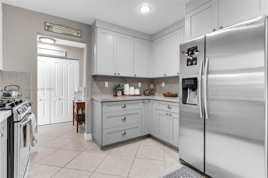 На продажу: $739,000 (3 спален, 2 ванн, 1360 Квадратных фут)