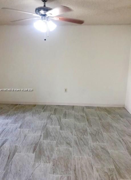 На продажу: $185,000 (1 спален, 1 ванн, 850 Квадратных фут)