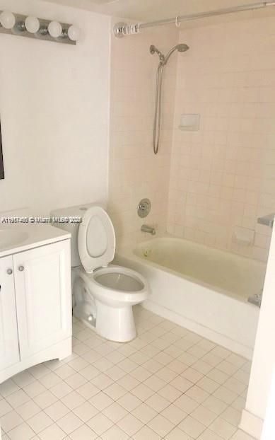 На продажу: $185,000 (1 спален, 1 ванн, 850 Квадратных фут)