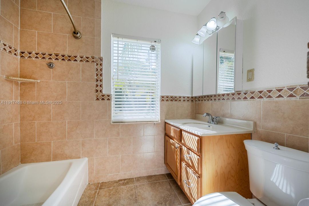 待售: $569,900 (4 贝兹, 3 浴室, 1820 平方英尺)