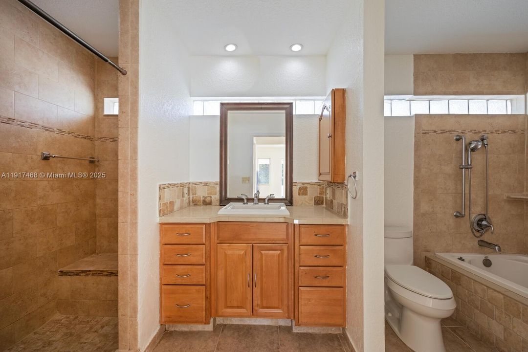 待售: $569,900 (4 贝兹, 3 浴室, 1820 平方英尺)