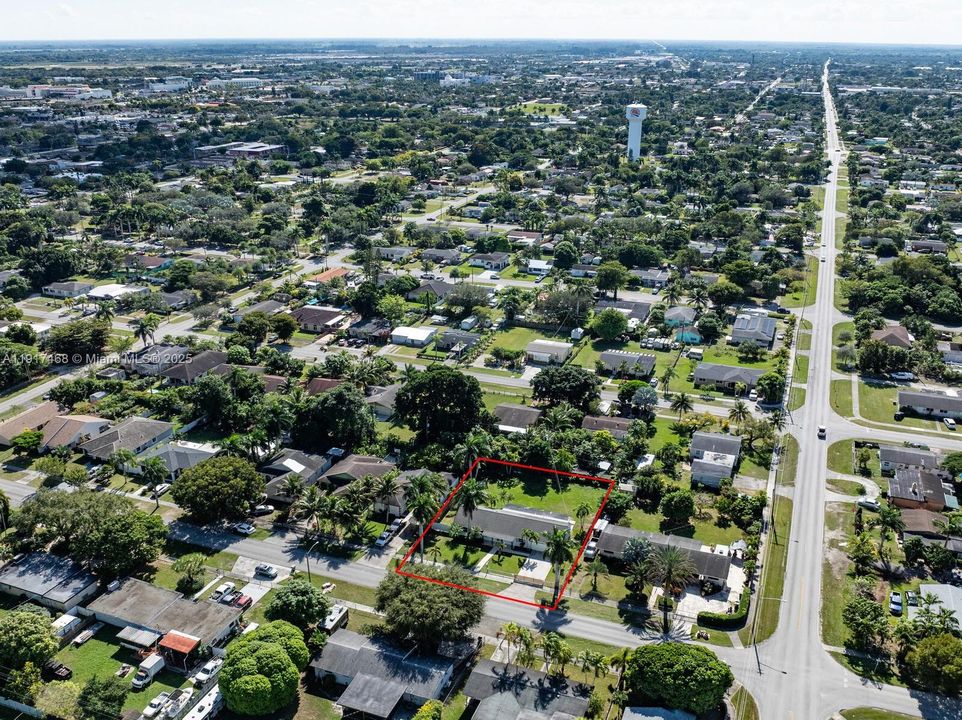 待售: $569,900 (4 贝兹, 3 浴室, 1820 平方英尺)