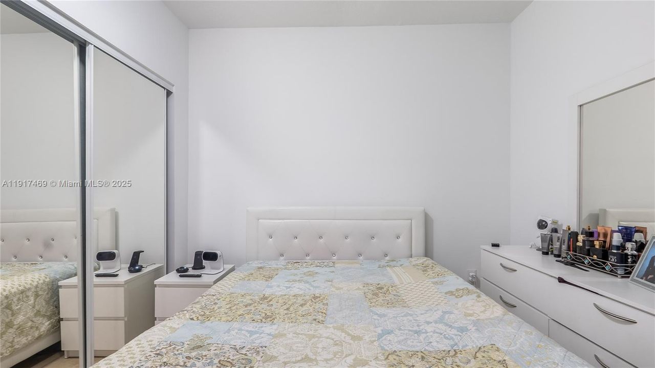 出租: $2,600 (3 贝兹, 2 浴室, 1150 平方英尺)