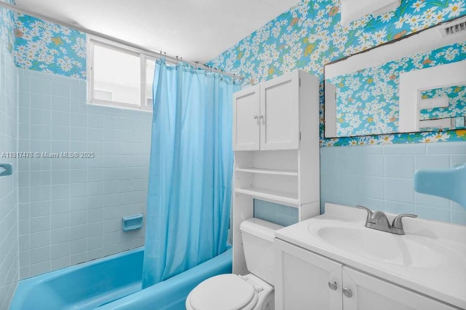 Недавно продано: $598,000 (3 спален, 2 ванн, 1136 Квадратных фут)