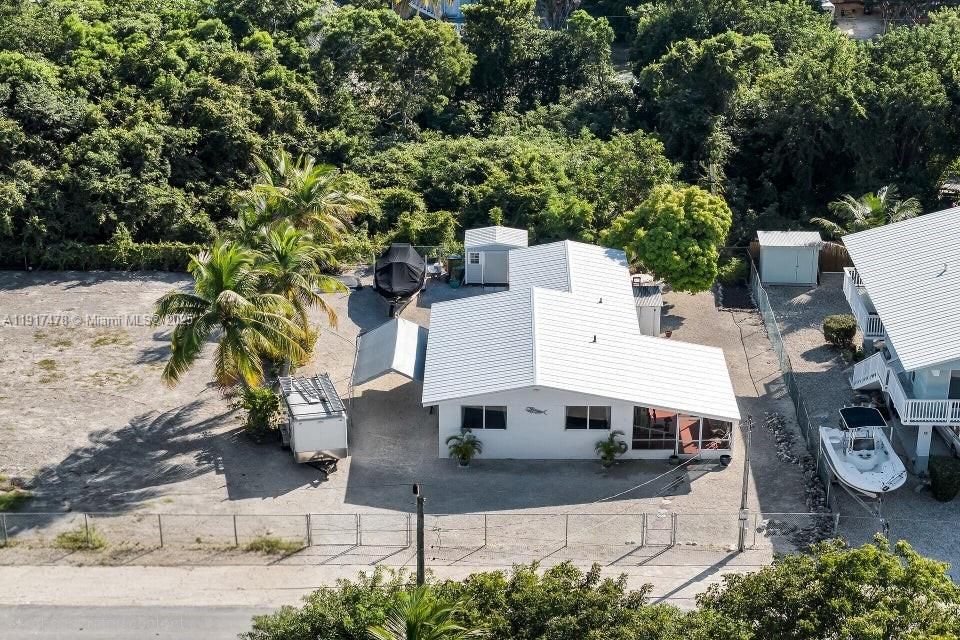 Недавно продано: $598,000 (3 спален, 2 ванн, 1136 Квадратных фут)