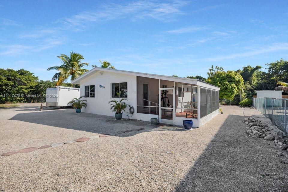 Недавно продано: $598,000 (3 спален, 2 ванн, 1136 Квадратных фут)