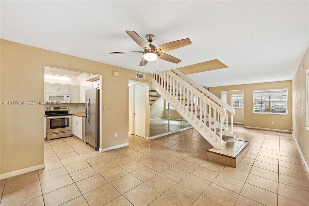 For Rent: $3,200 (3 beds, 2 baths, 1488 Square Feet)