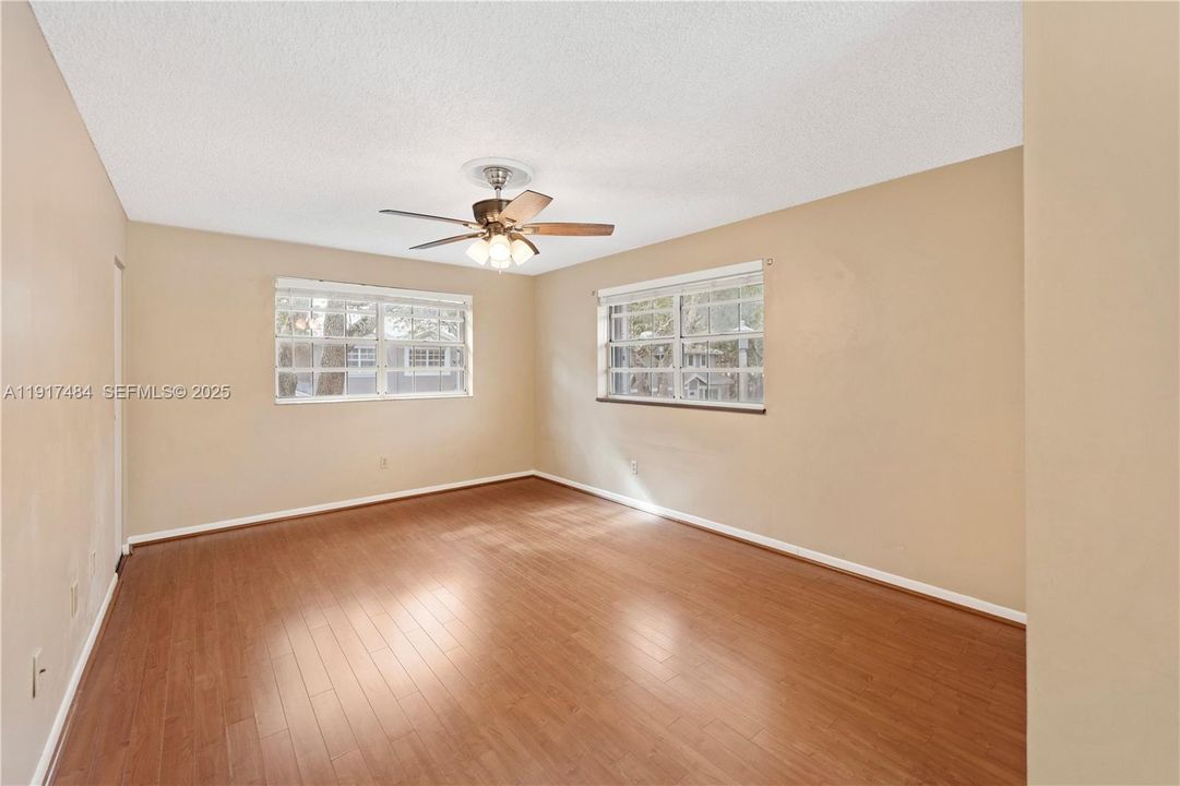 For Rent: $3,200 (3 beds, 2 baths, 1488 Square Feet)