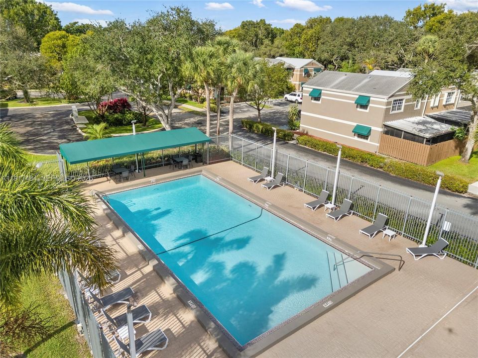 For Rent: $3,200 (3 beds, 2 baths, 1488 Square Feet)