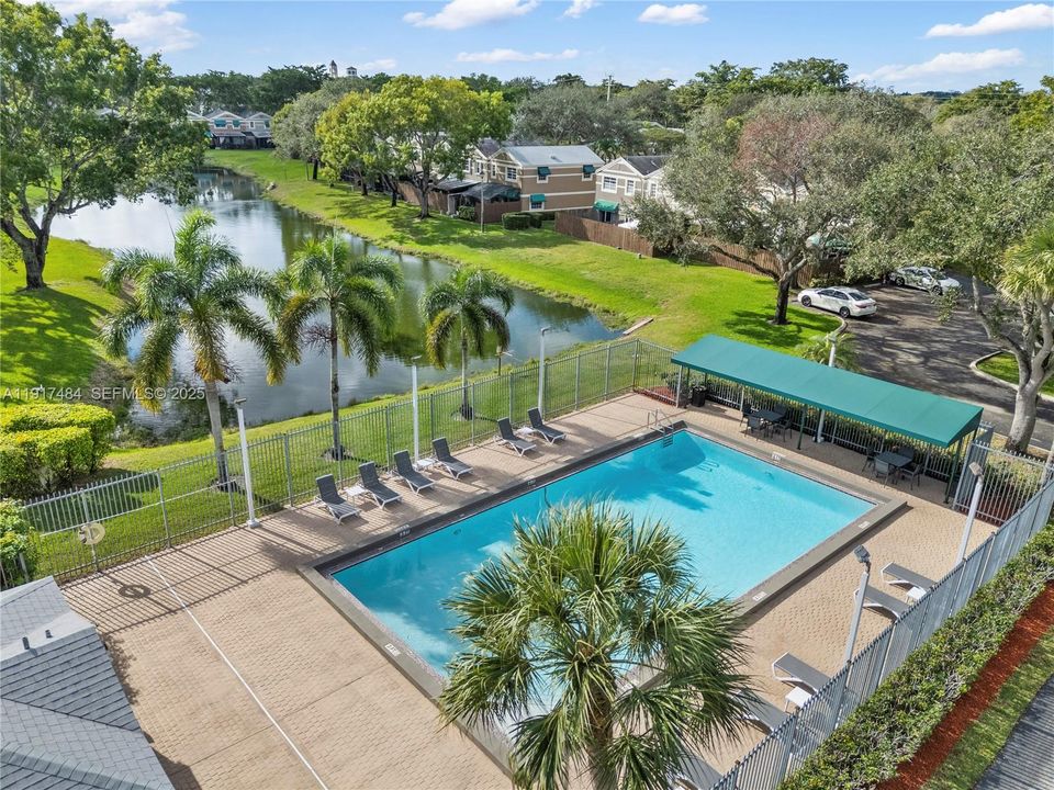 For Rent: $3,200 (3 beds, 2 baths, 1488 Square Feet)