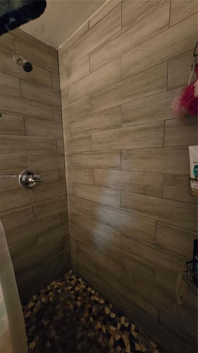 For Sale: $385,000 (3 beds, 2 baths, 1447 Square Feet)