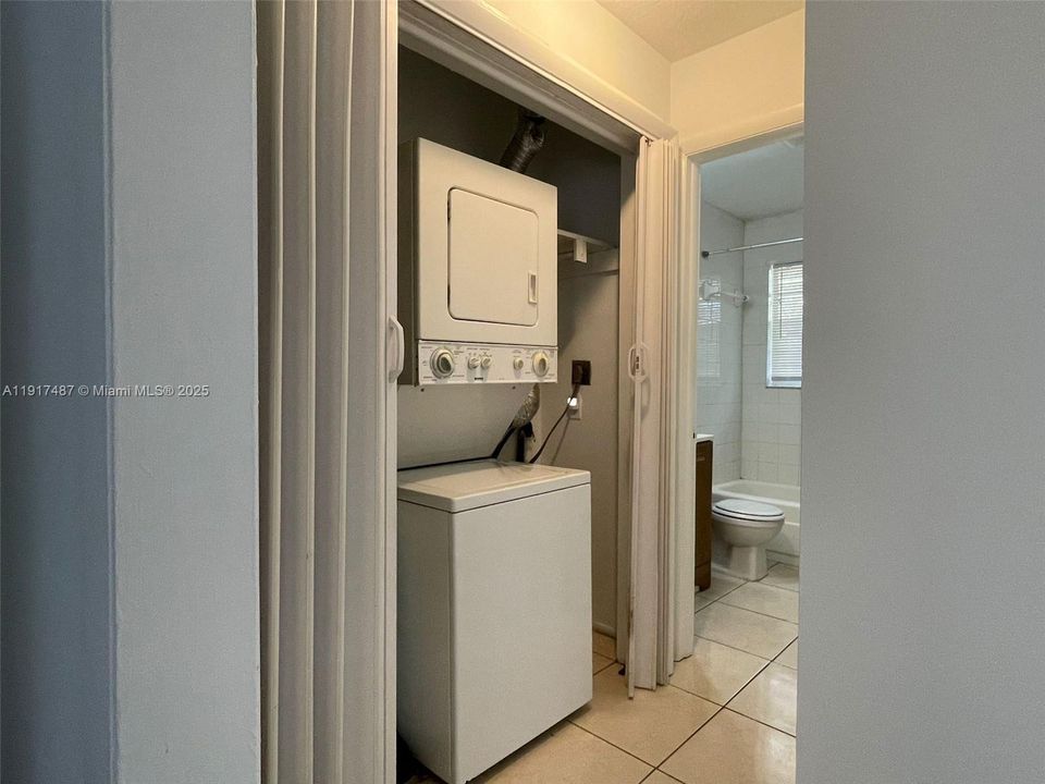 На продажу: $170,000 (1 спален, 1 ванн, 600 Квадратных фут)