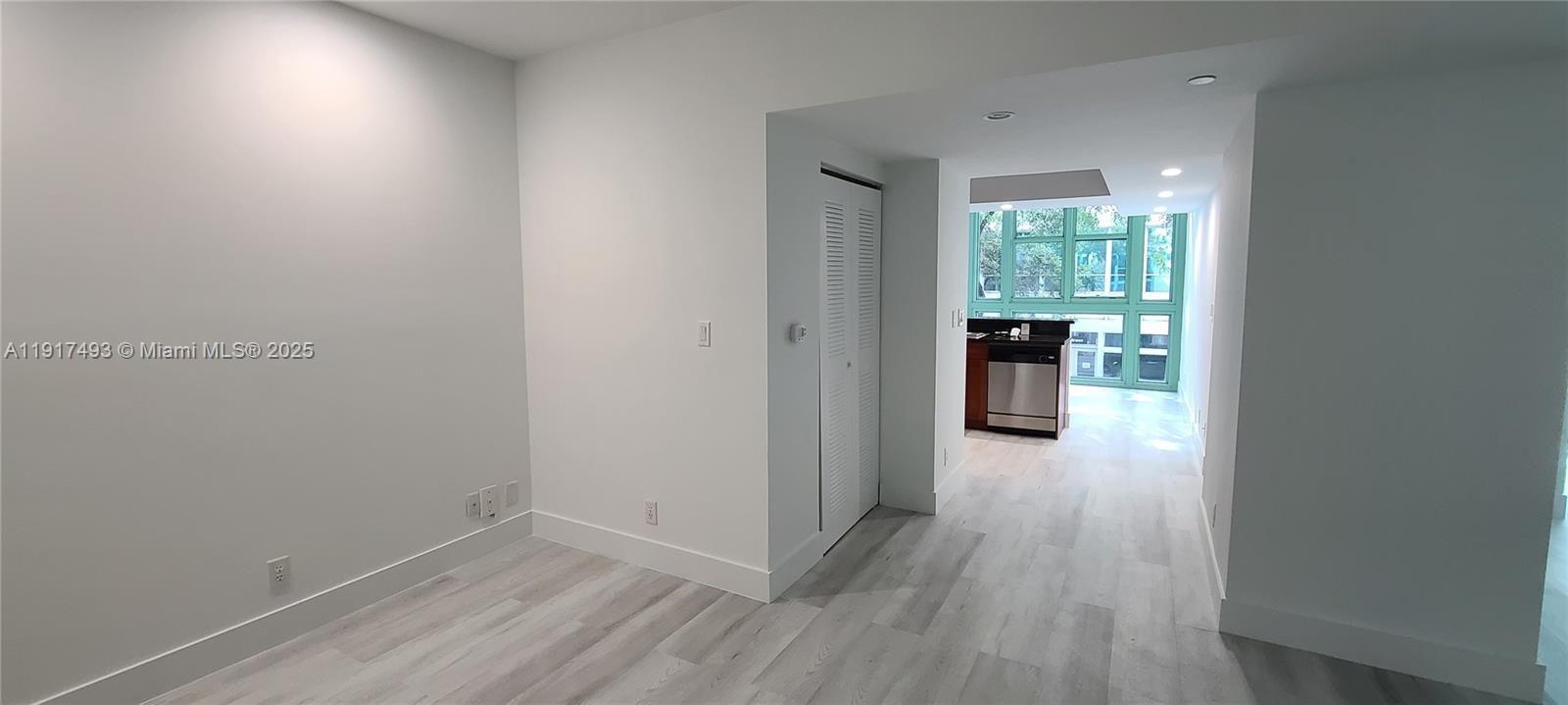 出租: $2,950 (2 贝兹, 2 浴室, 1112 平方英尺)