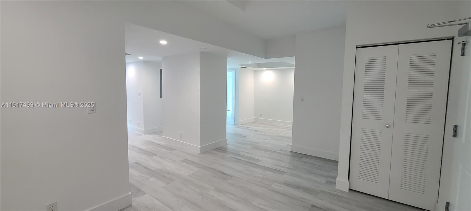 出租: $2,950 (2 贝兹, 2 浴室, 1112 平方英尺)