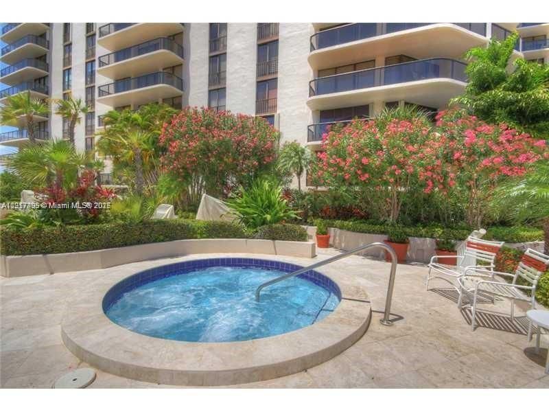 For Sale: $596,000 (2 beds, 2 baths, 1825 Square Feet)