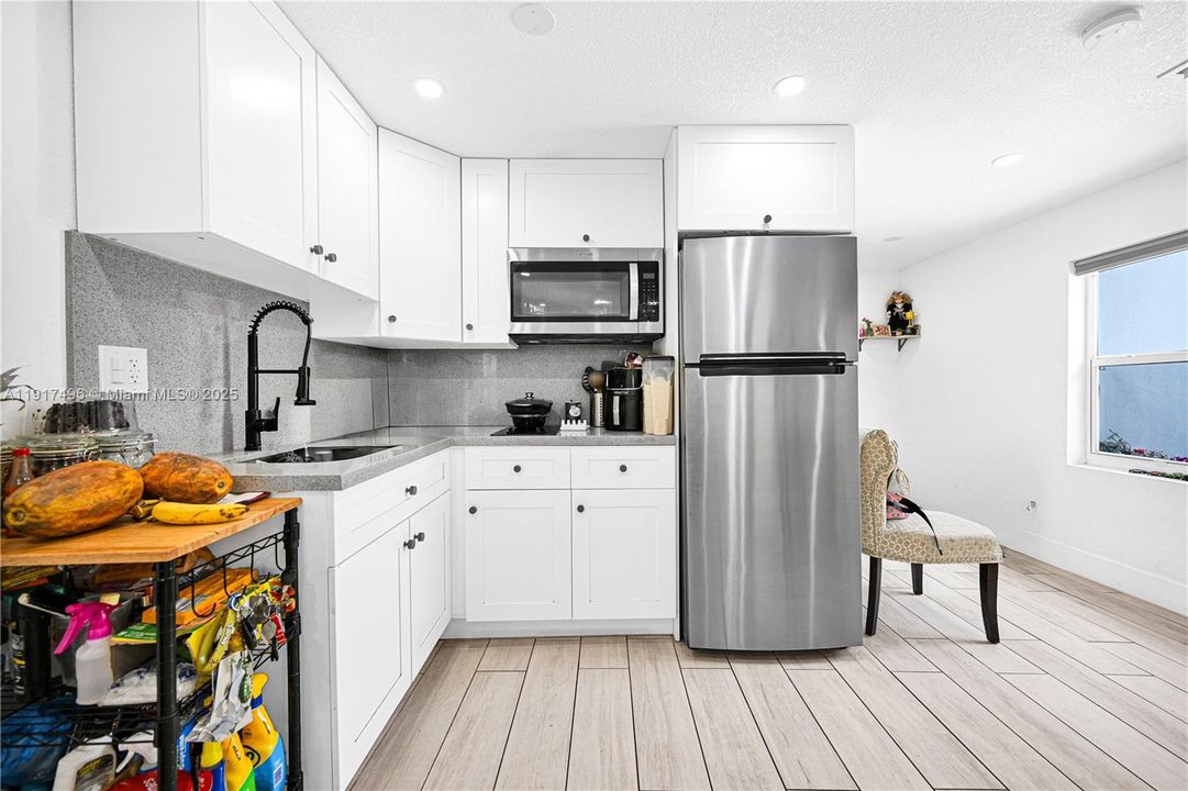 В аренду: $2,600 (3 спален, 1 ванн, 1100 Квадратных фут)