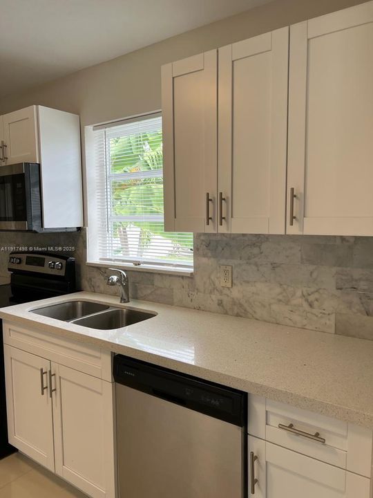 For Rent: $3,700 (2 beds, 2 baths, 1586 Square Feet)