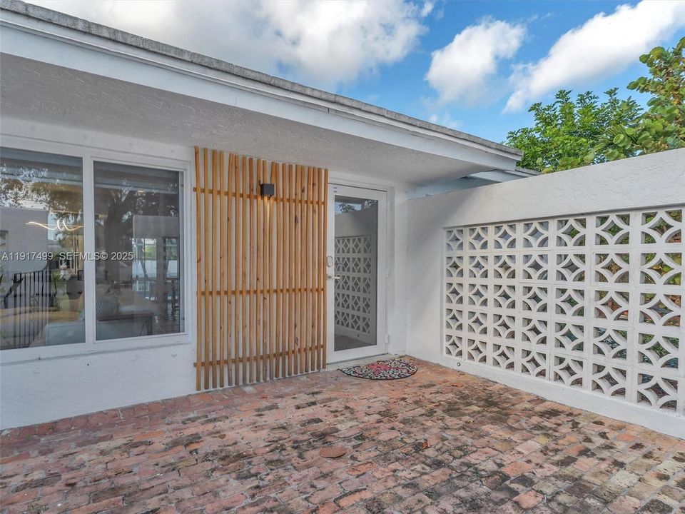 待售: $970,000 (3 贝兹, 2 浴室, 1457 平方英尺)