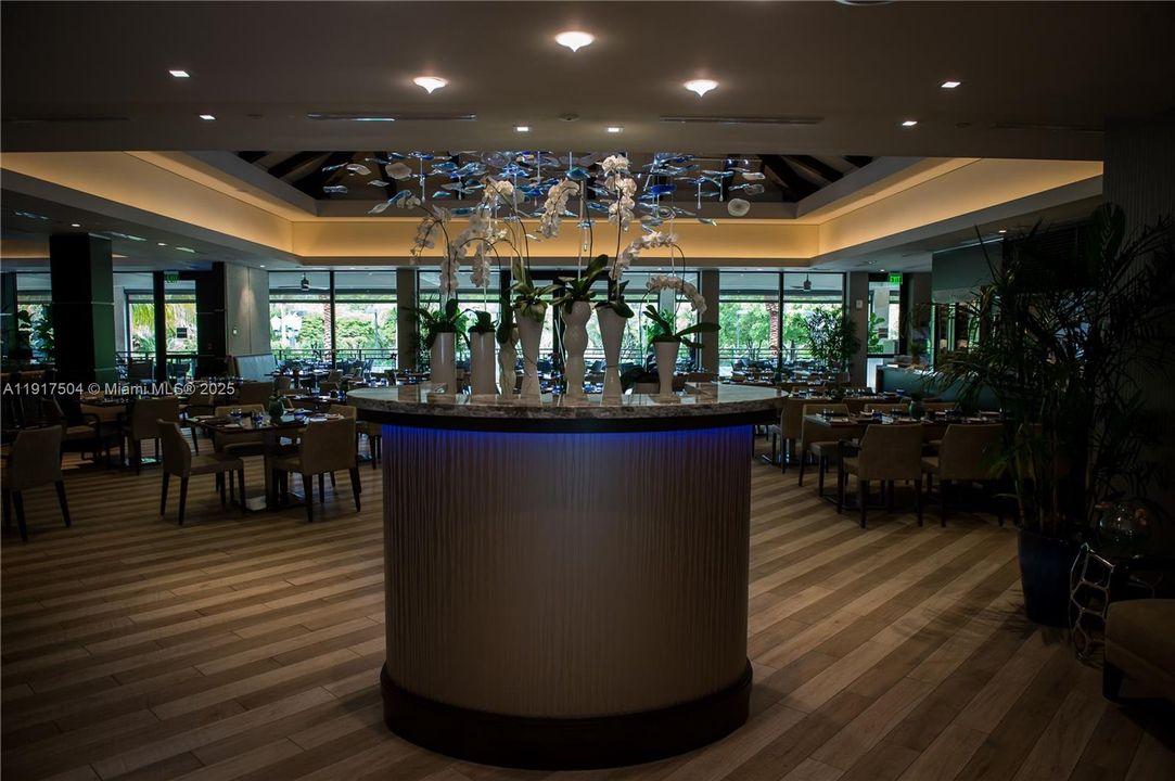 For Sale: $599,000 (3 beds, 2 baths, 1900 Square Feet)