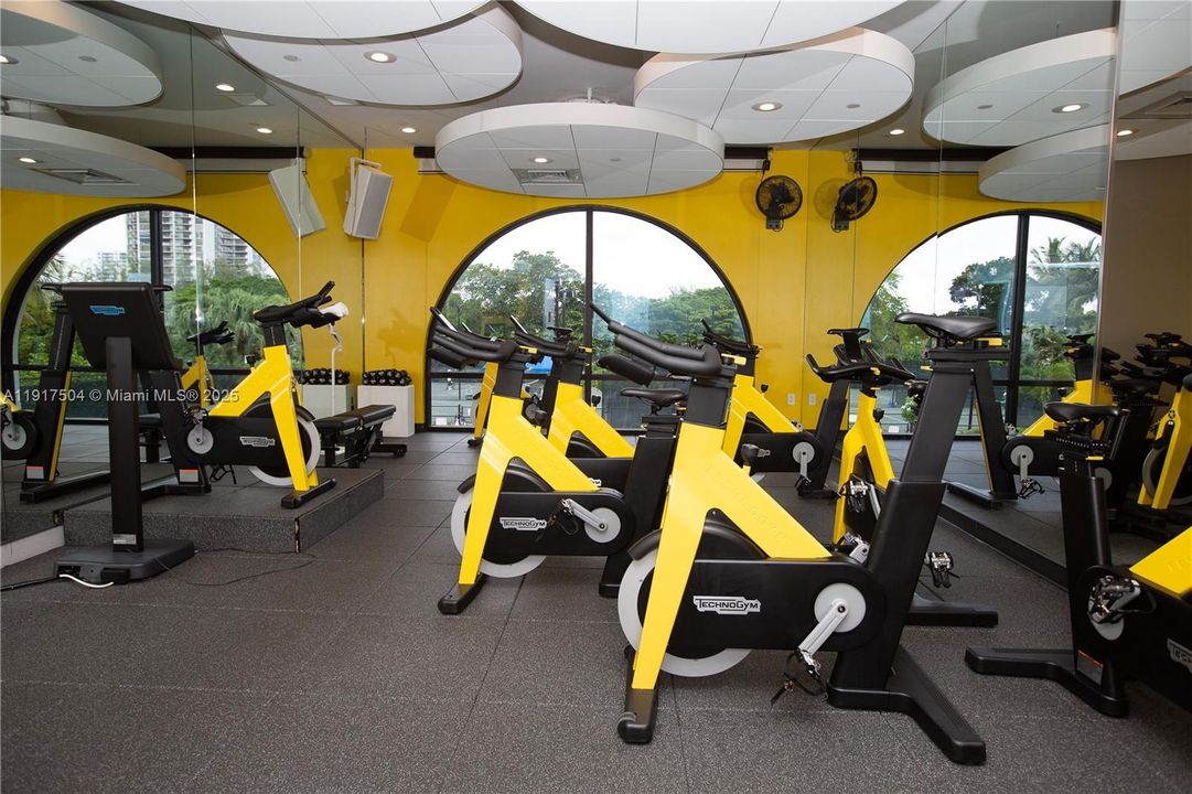 For Sale: $599,000 (3 beds, 2 baths, 1900 Square Feet)