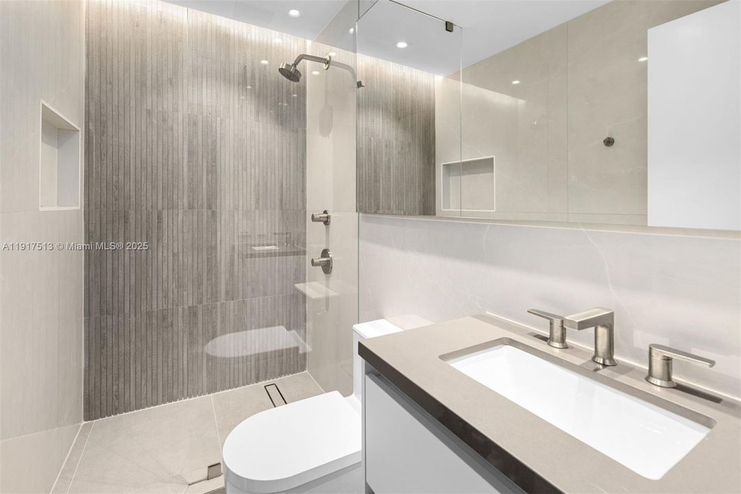 待售: $16,495,000 (6 贝兹, 6 浴室, 6978 平方英尺)