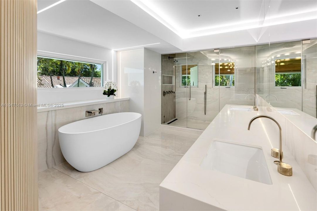 待售: $16,495,000 (6 贝兹, 6 浴室, 6978 平方英尺)