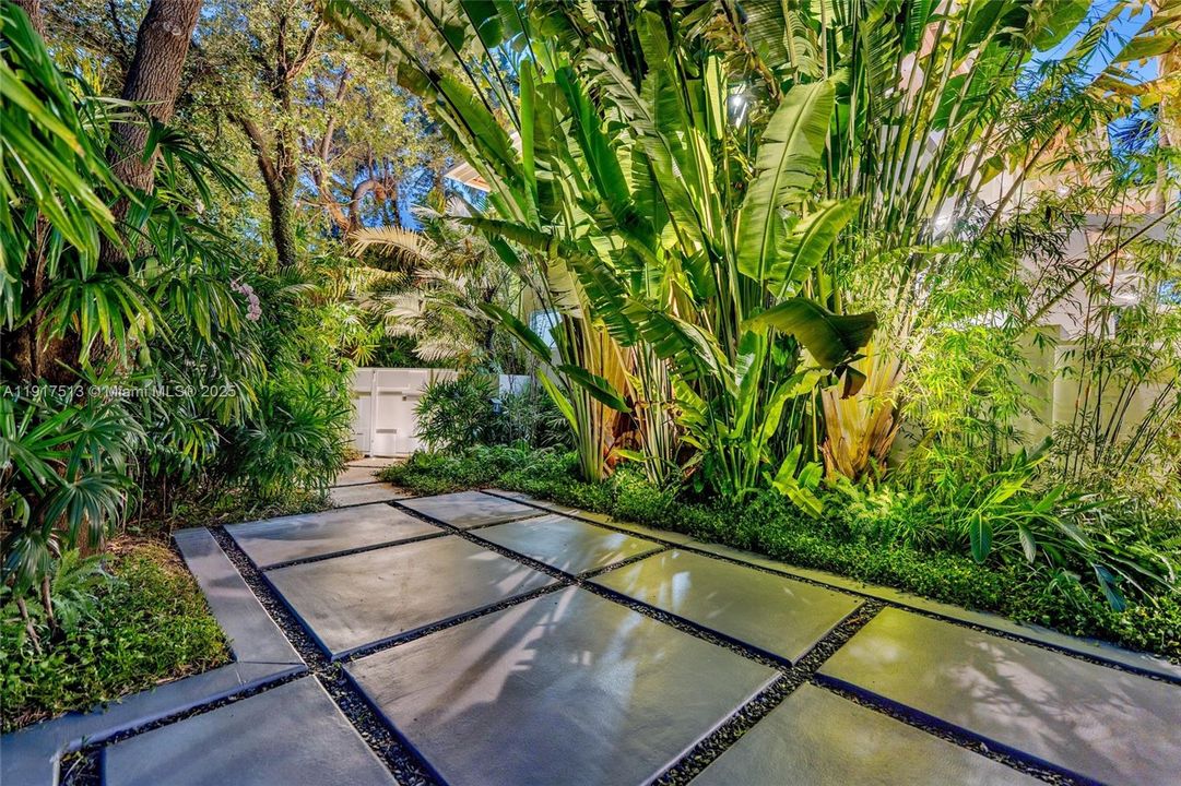 待售: $16,495,000 (6 贝兹, 6 浴室, 6978 平方英尺)