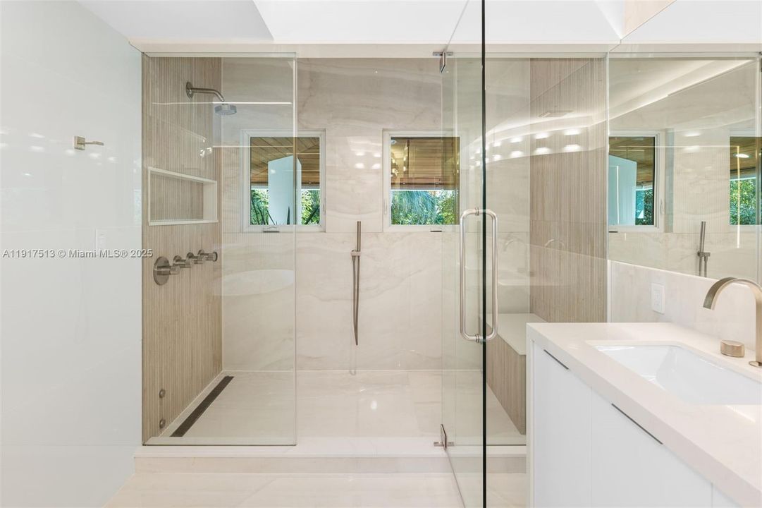 待售: $16,495,000 (6 贝兹, 6 浴室, 6978 平方英尺)