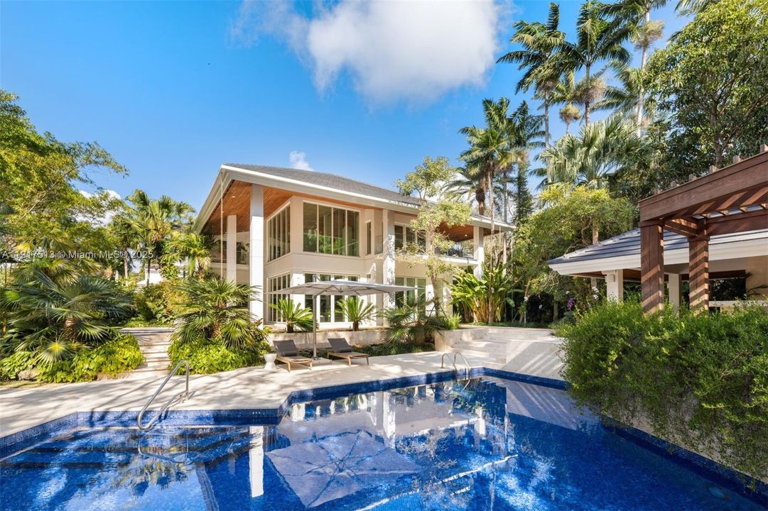 待售: $16,495,000 (6 贝兹, 6 浴室, 6978 平方英尺)