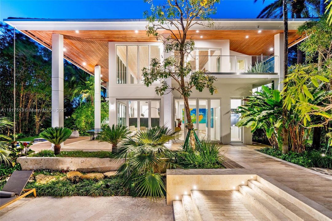 待售: $16,495,000 (6 贝兹, 6 浴室, 6978 平方英尺)