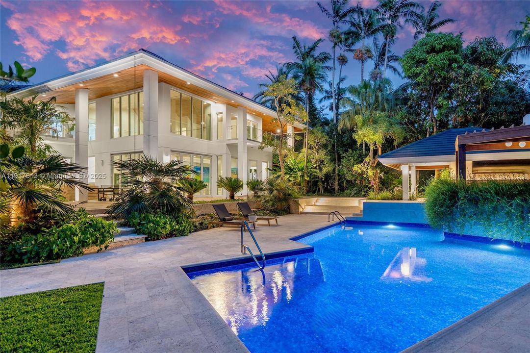 待售: $16,495,000 (6 贝兹, 6 浴室, 6978 平方英尺)