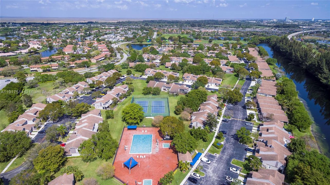 For Rent: $3,350 (3 beds, 2 baths, 1340 Square Feet)