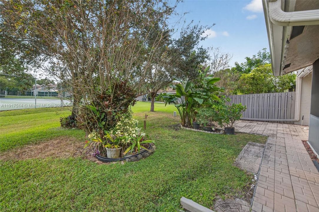 For Rent: $3,350 (3 beds, 2 baths, 1340 Square Feet)