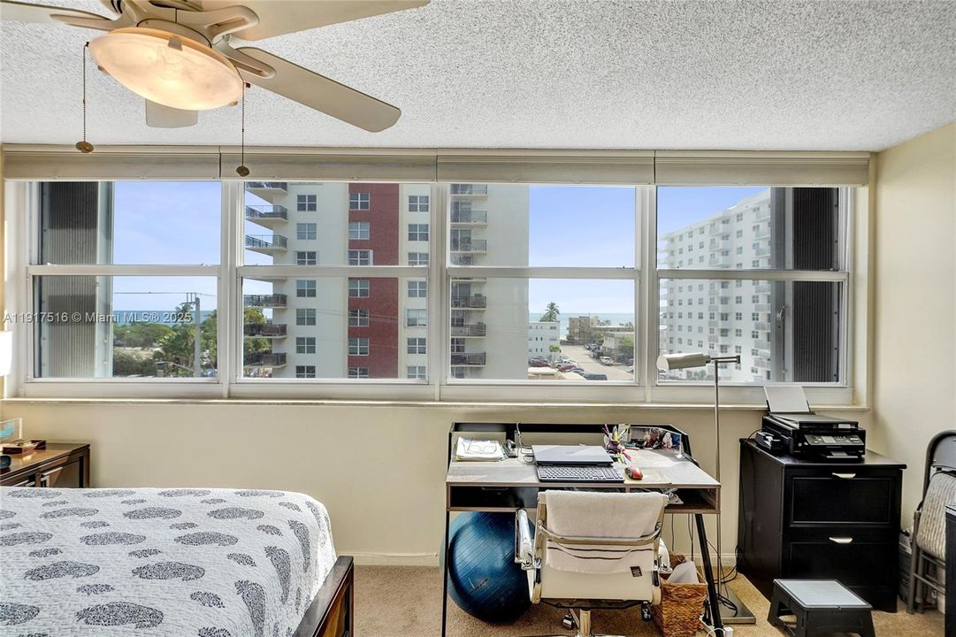 Active With Contract: $350,000 (2 beds, 2 baths, 1252 Square Feet)